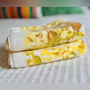Soft vintage yellow rose hand towels
